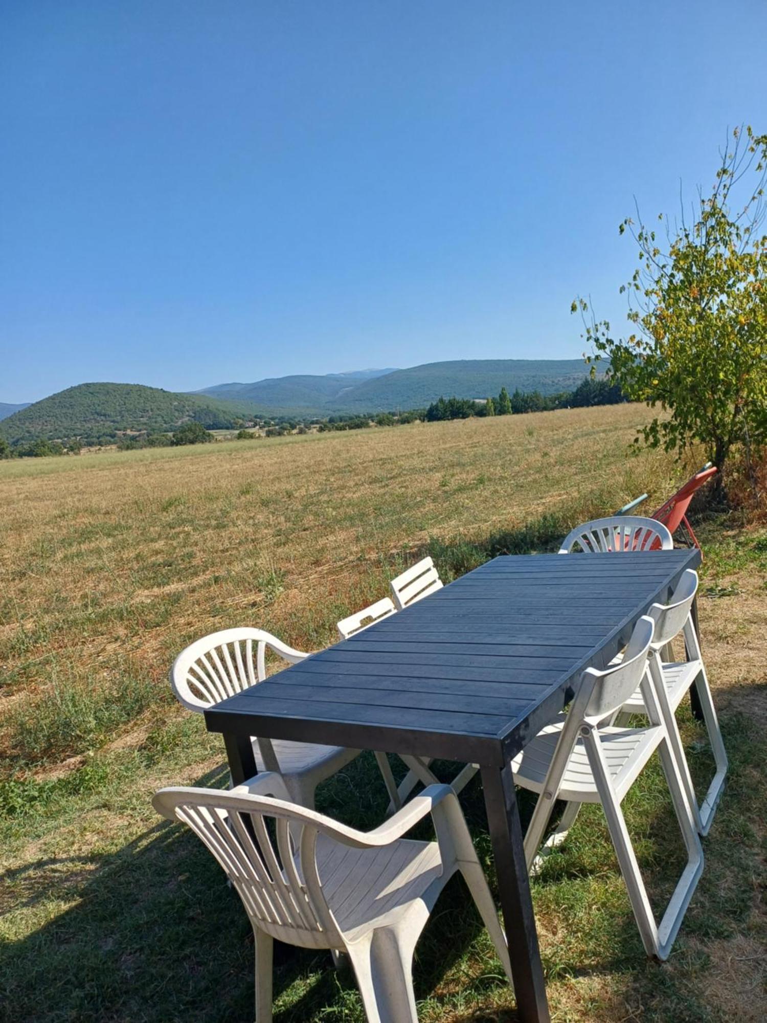 Gite Les Granges Dans Ferme Provencale. 14 Pers Ongles Exterior photo